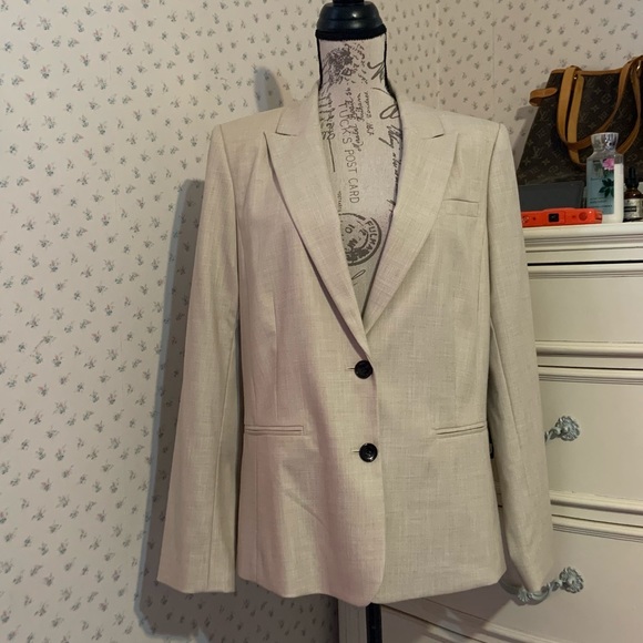 Donna Karan New York sculpture suit jacket - Picture 3 of 16